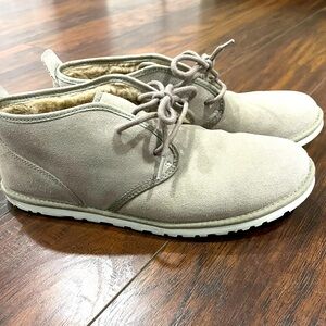 Ugg men’s shoes size 10